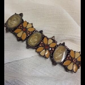 Elegant Gold and Brown Floral Bracelet